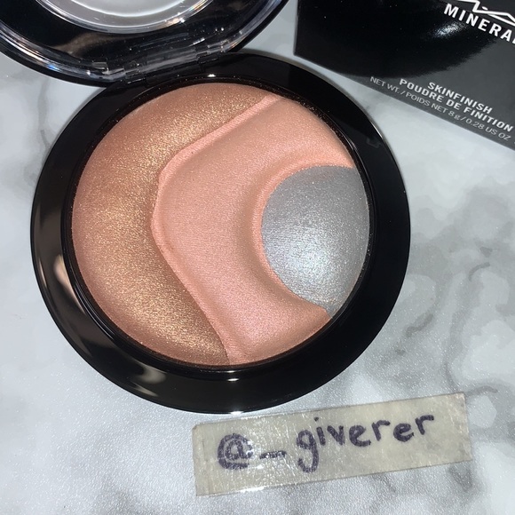 OTHEREARTHLY MAC Extra Dimension SkinFinish - Picture 4 of 17